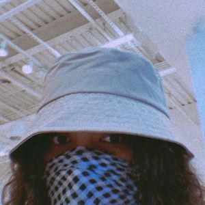 Meet your Posher, Ella